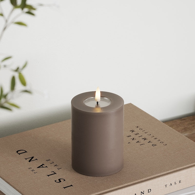 Deluxe Homeart LED Pillar candle Ø 7.5 x 10 cm Mocha