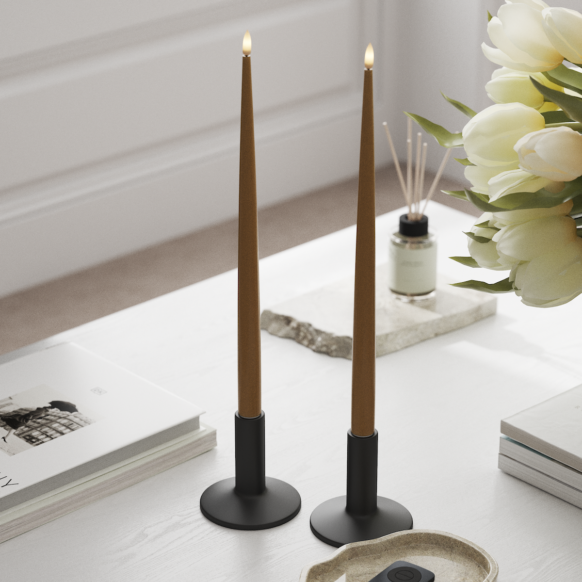 Deluxe Homeart LED Kertelys med Lak, 2 stk 38 cm Karry LED kertelys 1